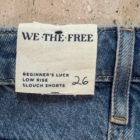 Free People Beginner's Luck Low Rise Slouch Shorts Felicity Wash Size 26 - Picture 6 of 8